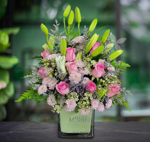 pink white flowers vase