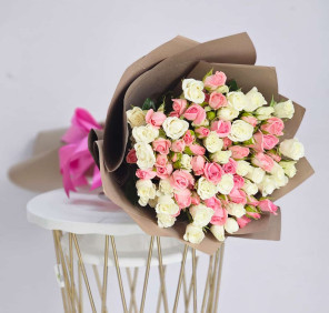 spray roses bouquet