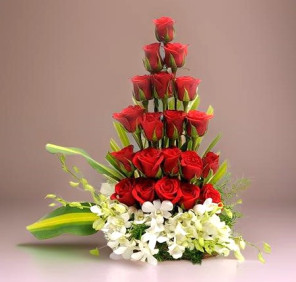 BLOOMING PYRAMID