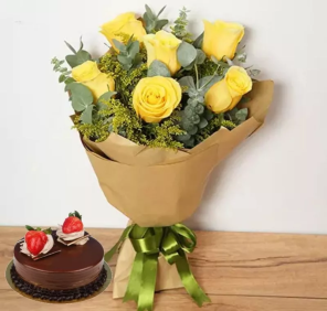 roses bouquet and cake
