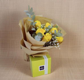 yellow roses bouquet chocolates