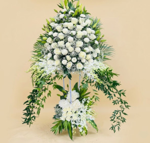 4 feet flower stand