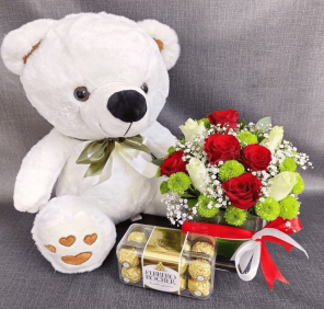 flowers & teddy with ferrero