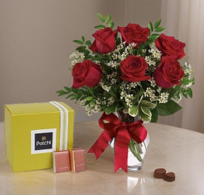 6 red roses vase chocolates
