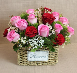 15 roses basket