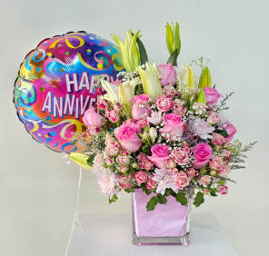 Pink flowers vase