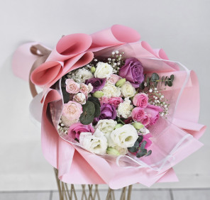 pink flower bouquet