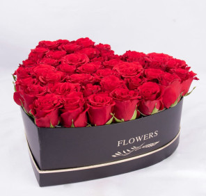 36 RED ROSES HEART BOX