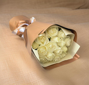 white roses bouquet