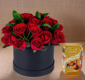 red roses box lyndt