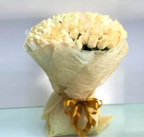 100 cream roses