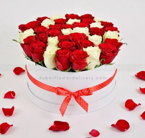 30 red white roses
