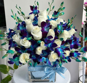 white blue flower basket
